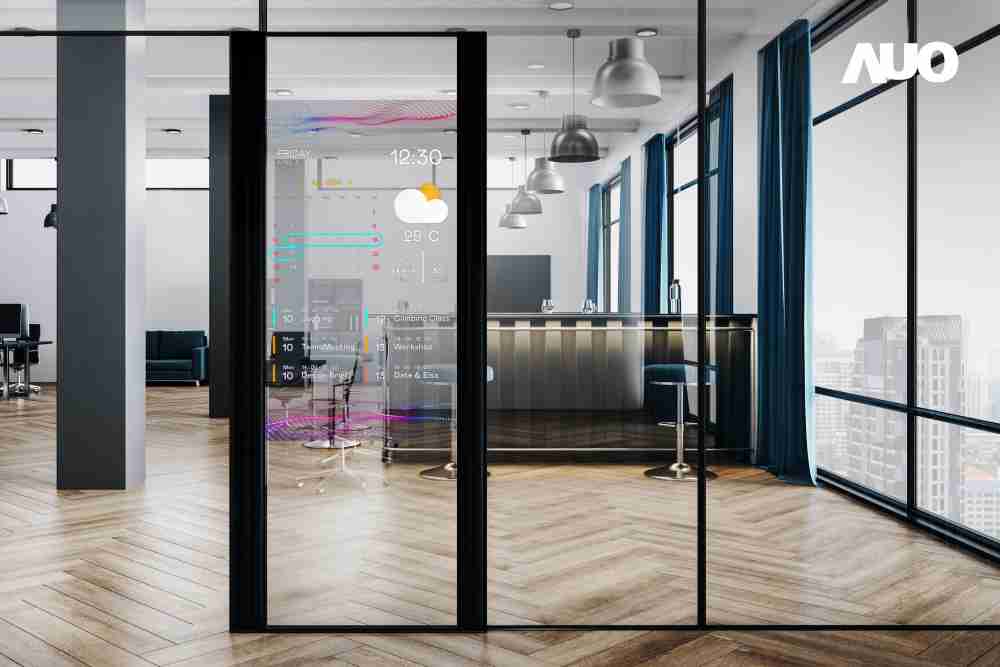 红龙扑克致力于研发低能耗之绿色产品，，，如低能耗发光组件Micro LED显示技术，，，具高透明、、、可无限拼接的特性，，，可依需求调整并延伸应用于不同场域，，，包括汽车侧窗或家庭玄关、、、智慧橱窗、、、商业展示等